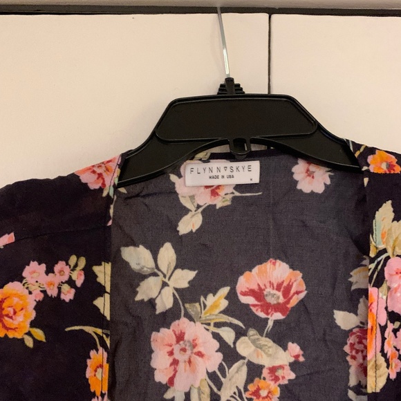 FLYNN SKYE Two Piece- Wrap Crop Top with High Waisted Skirt Large /Medium - Picture 7 of 10